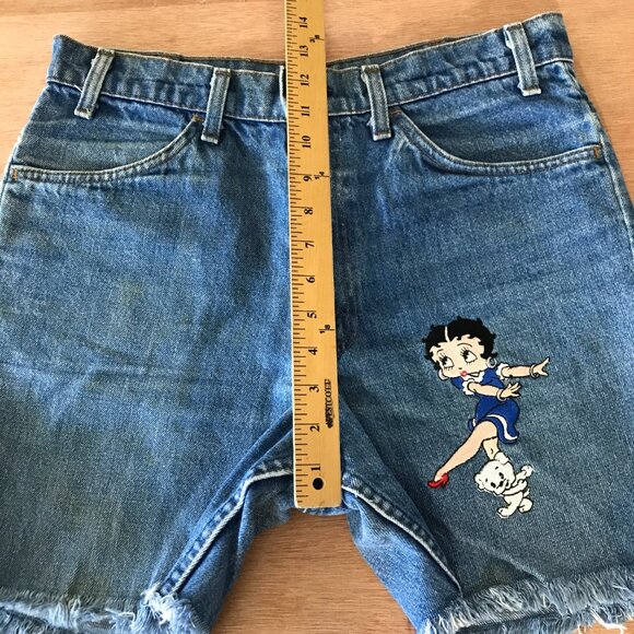 Vintage Too Cute Guetta Brothers Cut Off Shorts Women M Blue Betty Boop Raw Hem - Picture 8 of 13